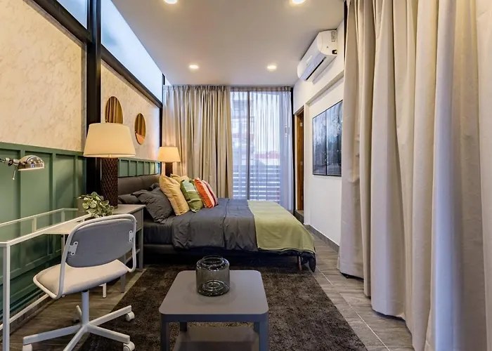 Trendy Roma, Private Rooftop, Bbq, Ac & Gym *